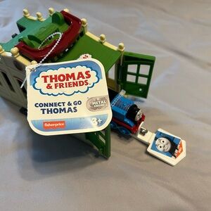 Fisher-Price Thomas & Friends Blue and Green Train Set Connect & Go Thomas NWT